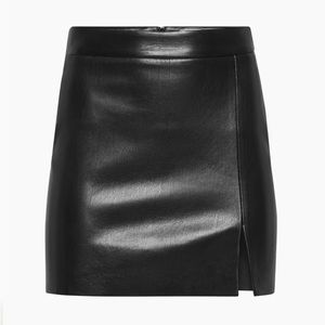 Aritzia Wilfred Vegan Leather skirt sz 8